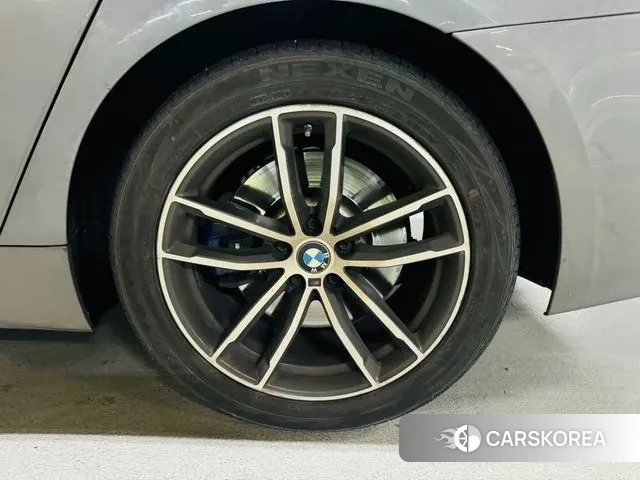 BMW 5 Series (G30) id 3508898 из Кореи 16