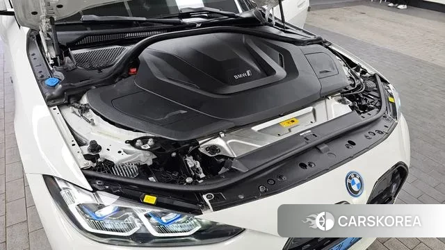 BMW i4 id 3659295 из Кореи 16