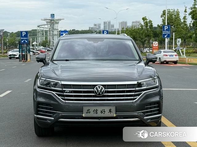 Volkswagen Touareg id 4335887 из Китая 10