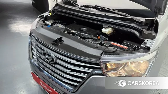 Hyundai The New Grand Starex id 3676443 из Кореи 16