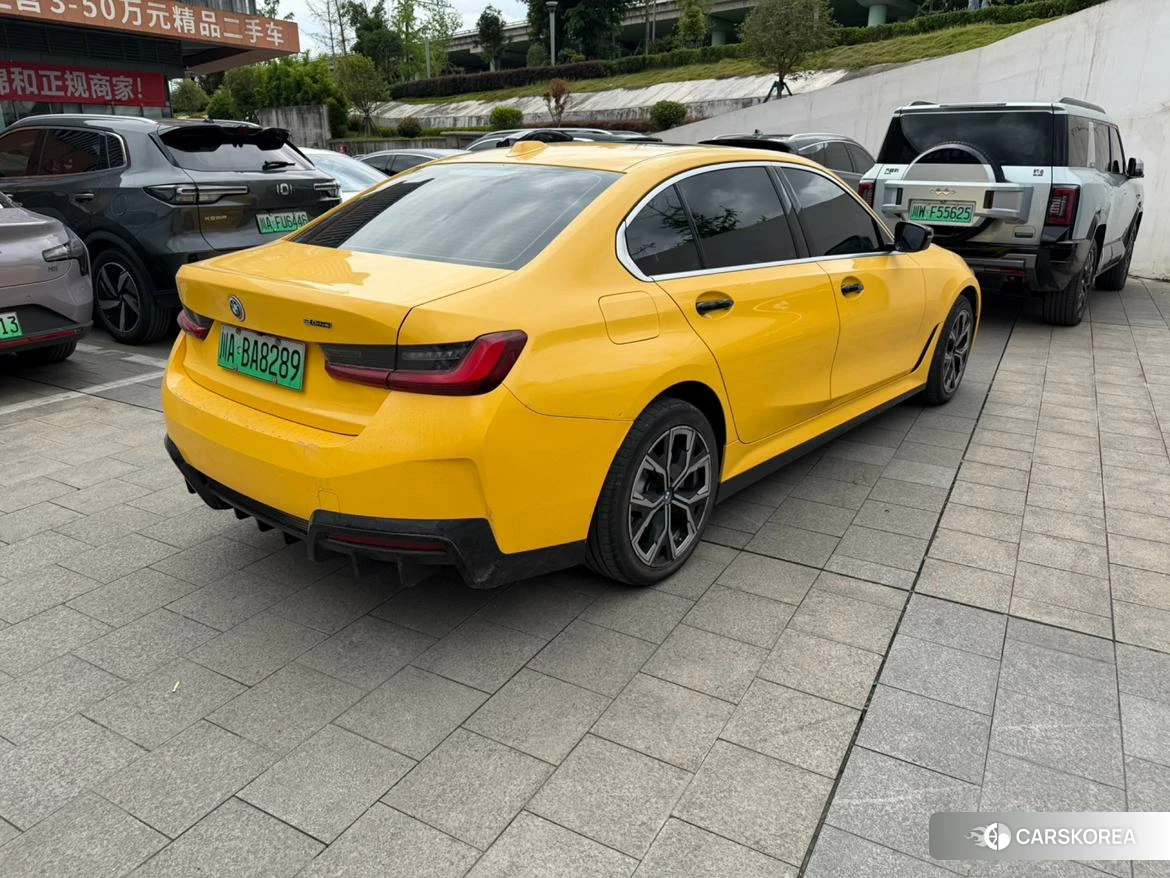 BMW i3 2023 Желтый из Китая, фото 6