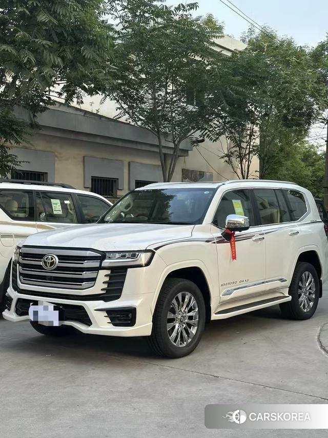 Toyota Land Cruiser (imported) 2025 Белый из Китая, фото 6
