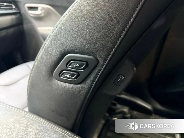 Kia Niro Plus id 3832545 из Кореи 16