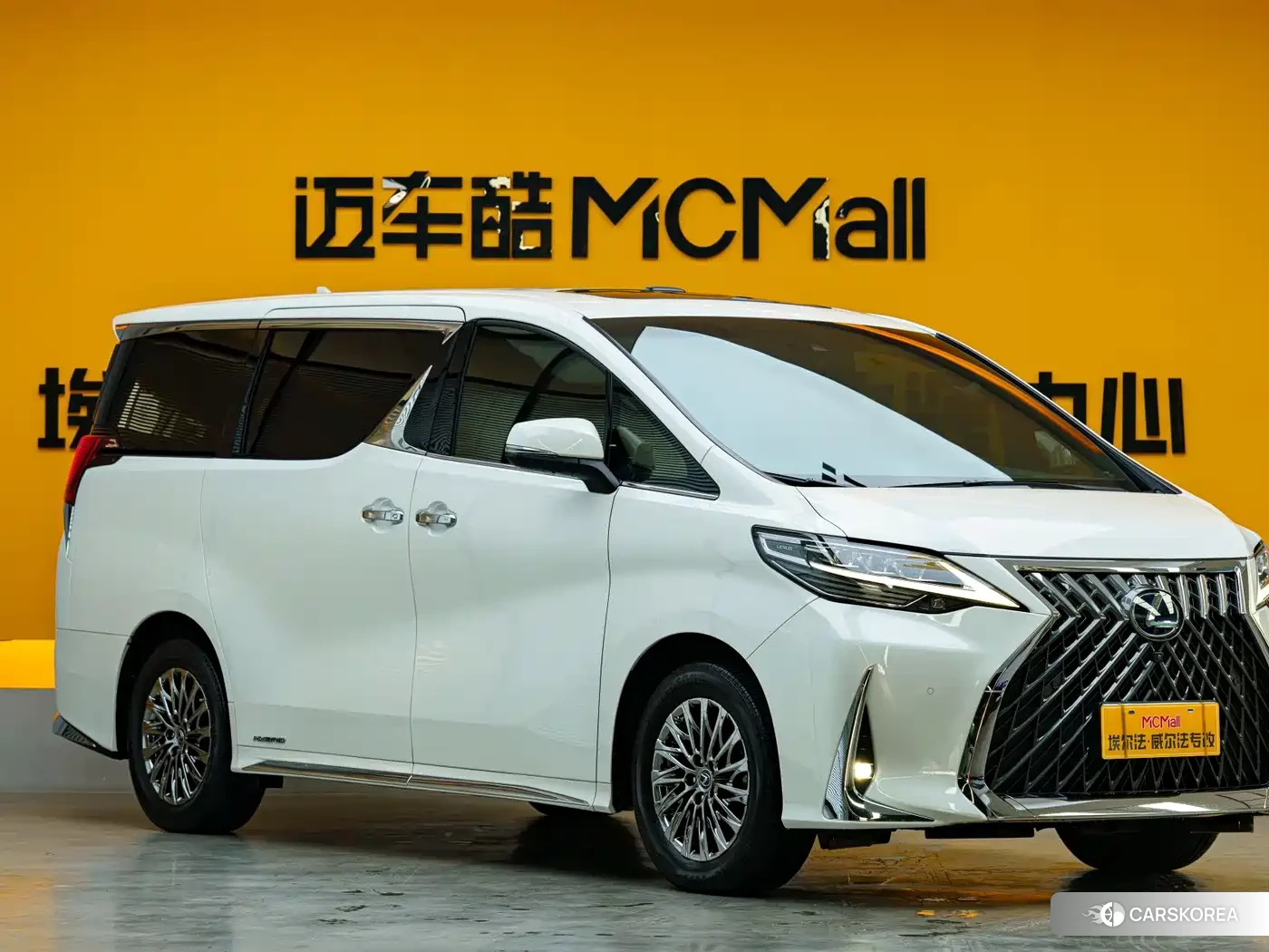 Lexus LM id 4654976 из Китая 17