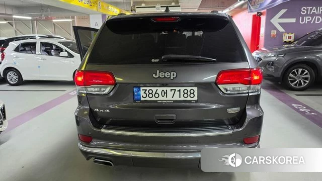 Jeep Grand Cherokee id 4518860 из Кореи 16