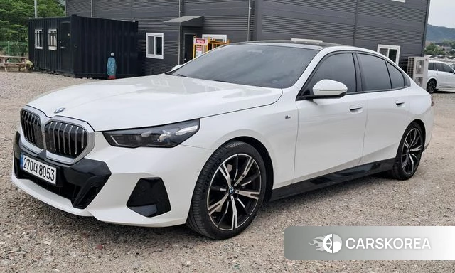 BMW 5 Series (G60) id 4254975 из Кореи 16