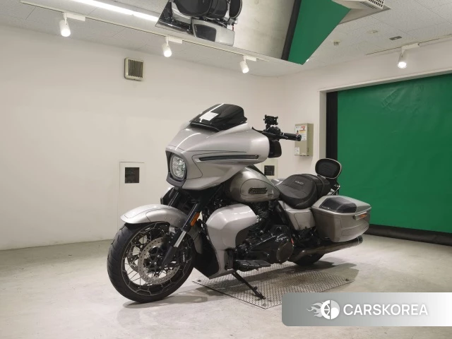 Проданный Harley-Davidson Street Glide FLHXSE1980CVO 2023 из Японии, фото 4