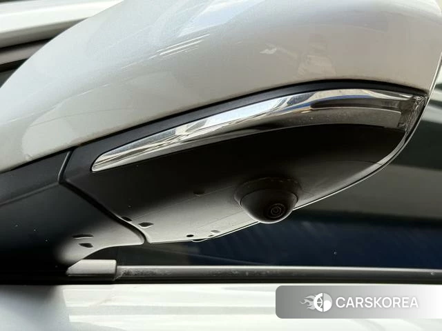 Toyota C-HR id 4255769 из Китая 21