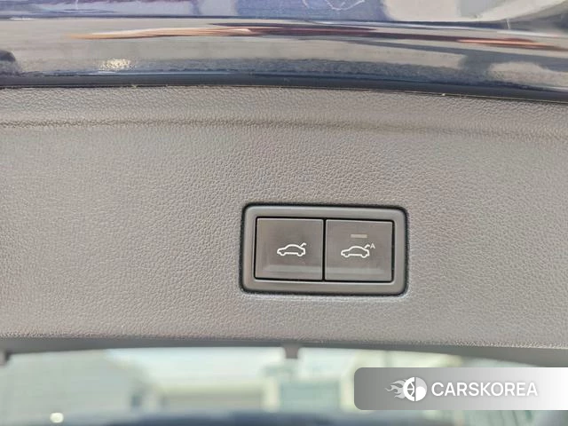 Volkswagen Touareg id 4259743 из Китая 17
