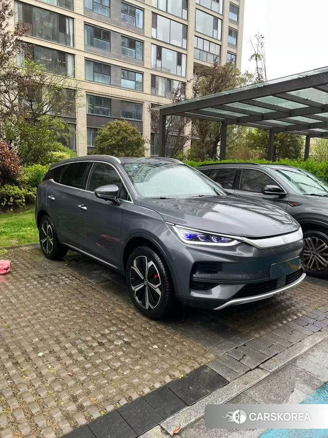 BYD Tang Yi 2026 Темно-серый из Китая, фото 6