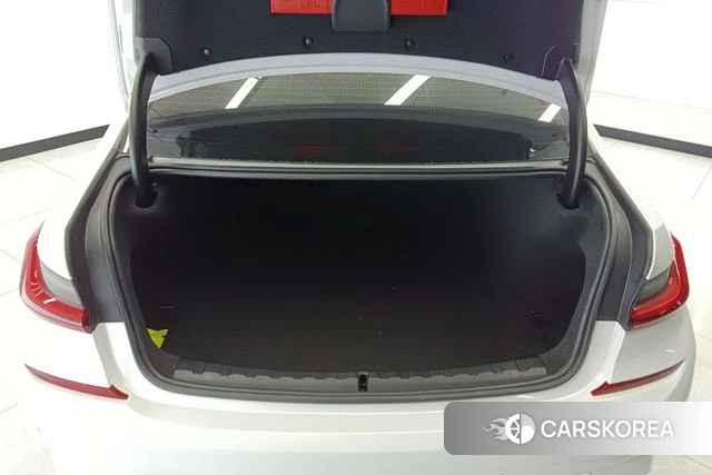 BMW 3 series id 4298050 из Китая 13