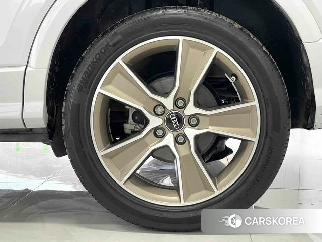 Audi Q2L id 4190494 из Китая 17