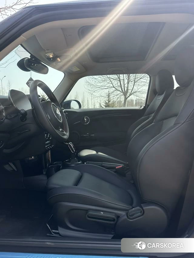 MINI Unknown id 3889785 из Китая 11