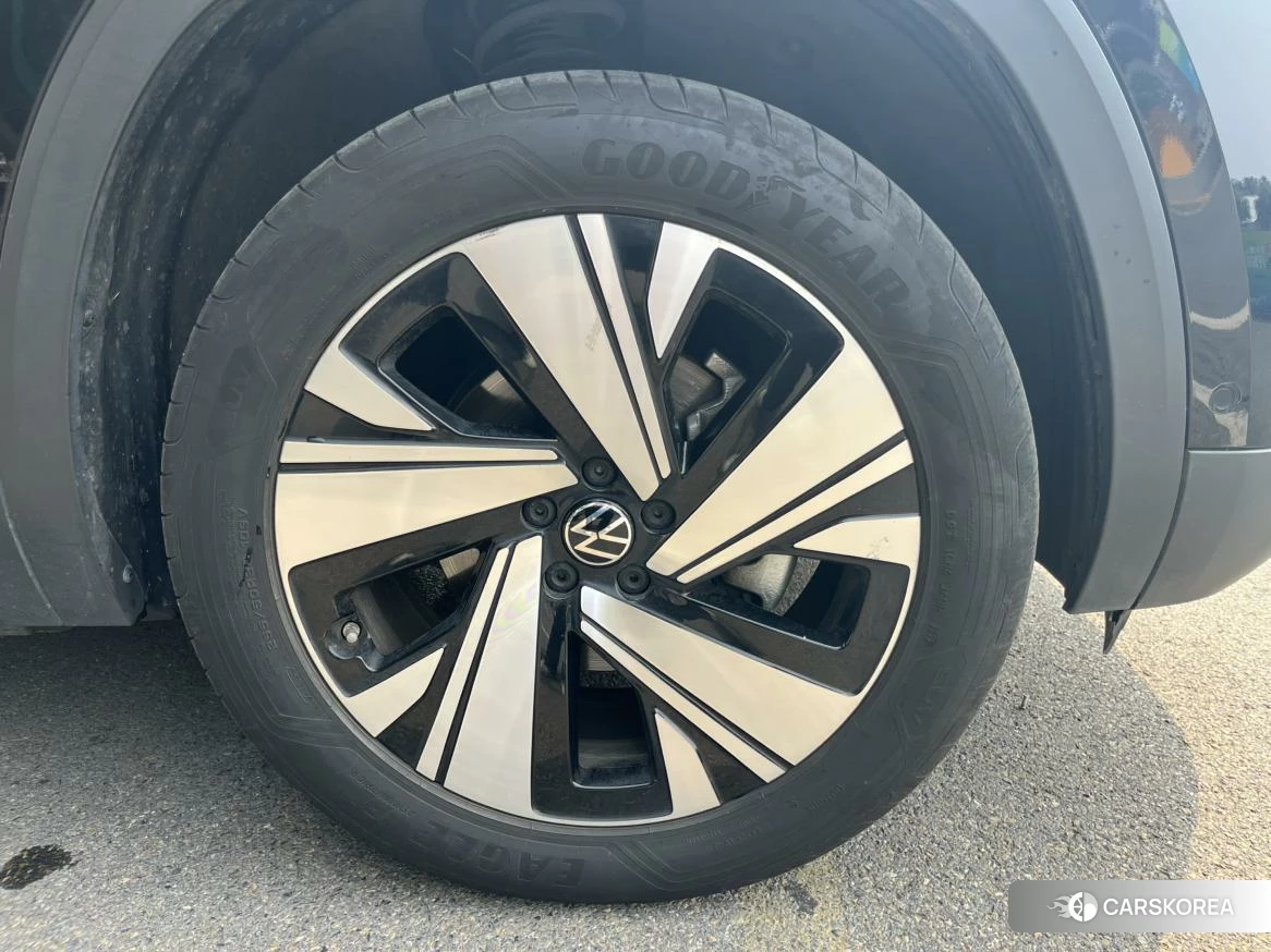 Volkswagen Tourang id 4498514 из Китая 16
