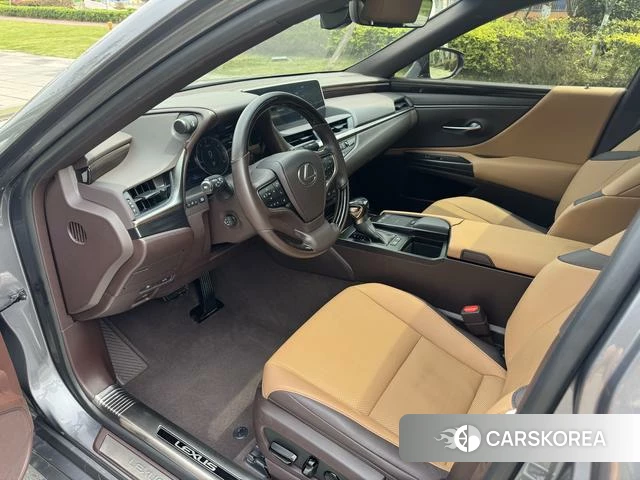 Lexus ES id 4301782 из Китая 11