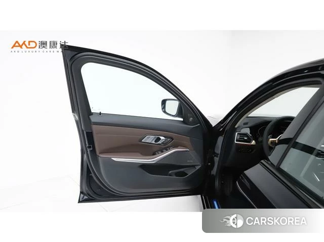 BMW 3 series 2022 Черный из Китая, фото 6