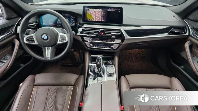 BMW 5 Series (G30) id 4872428 из Кореи 29