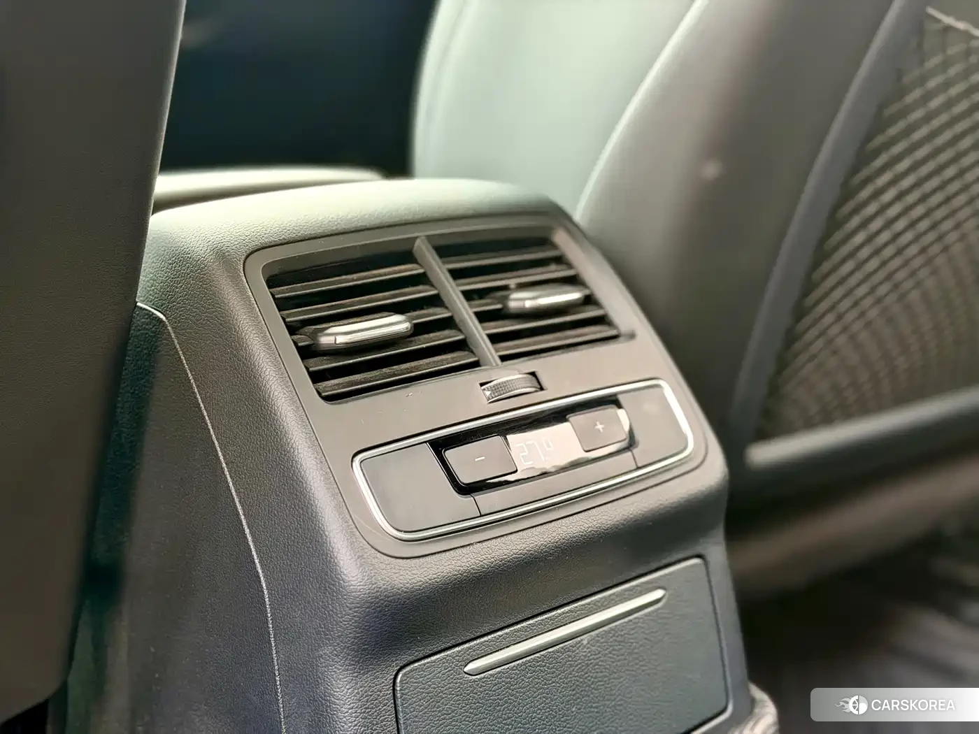 Audi A4L id 4664562 из Китая 12
