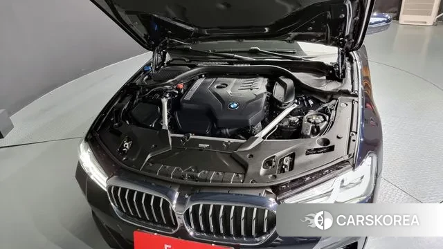 BMW 5 Series (G30) id 3011414 из Кореи 16