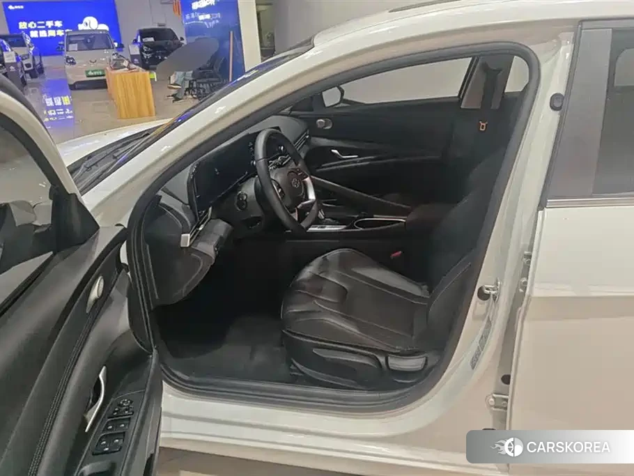 Hyundai Elantra id 4659750 из Китая 12