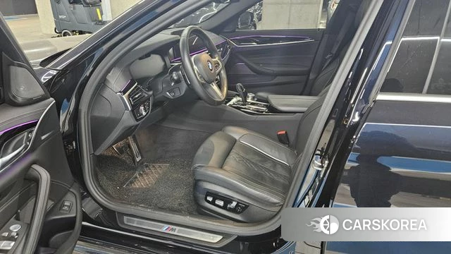 BMW 5 Series (G30) id 3859030 из Кореи 7