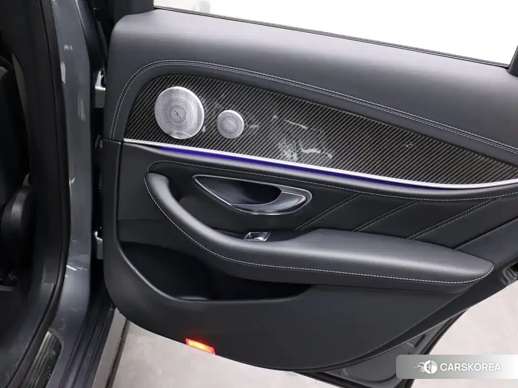 Mercedes-Benz E-class AMG id 4629185 из Китая 32
