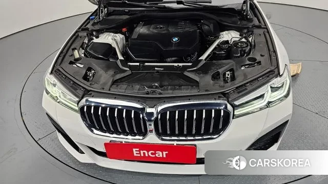 BMW 5 Series (G30) id 3629623 из Кореи 16