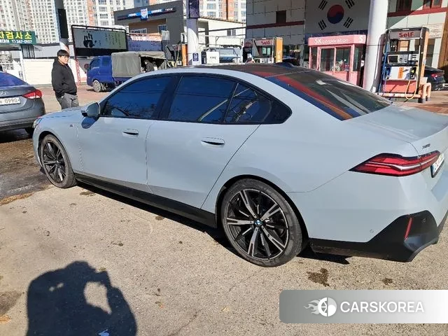 BMW 5 Series (G60) id 3451875 из Кореи 16