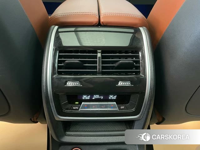 BMW X7 id 3857638 из Китая 31