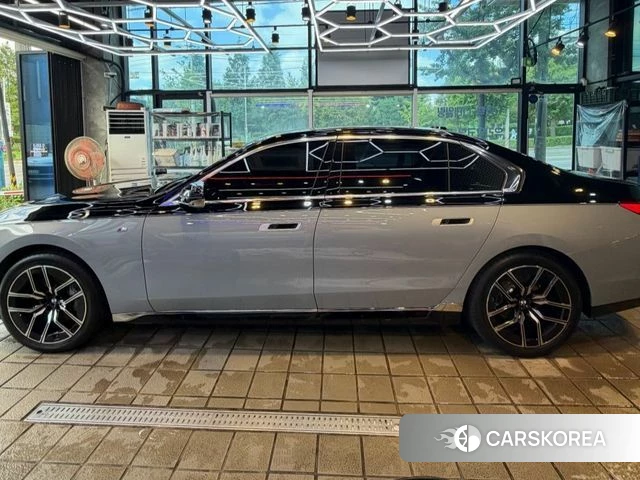 BMW 7 Series (G70) id 4744366 из Кореи 8