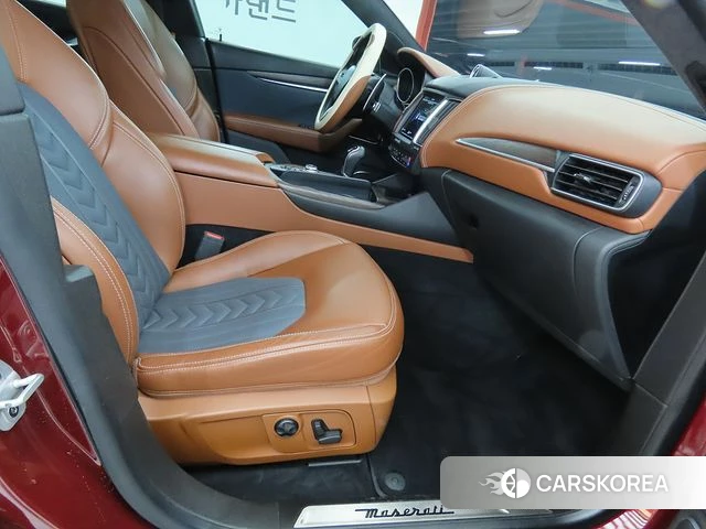 Maserati Levante id 4251407 из Кореи 16
