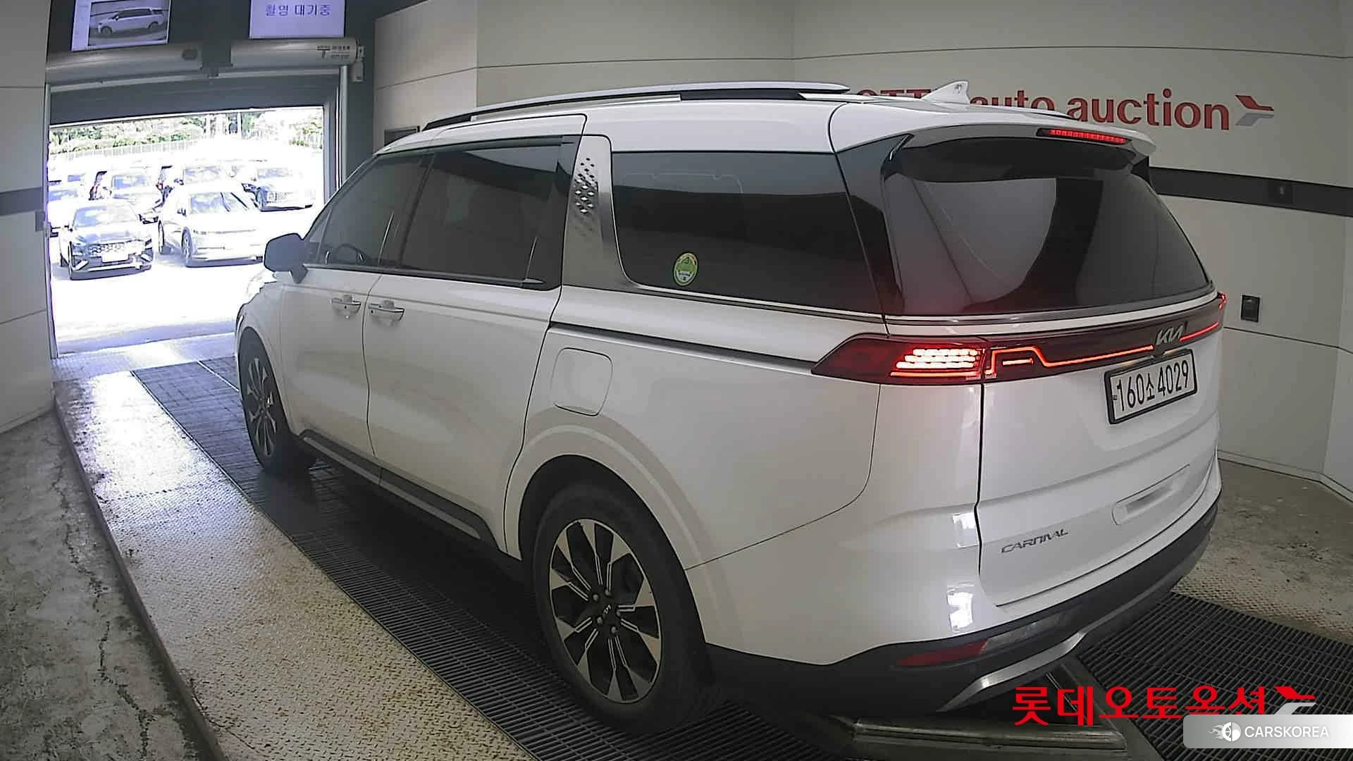 Kia Carnival id 4674228 из Кореи 34