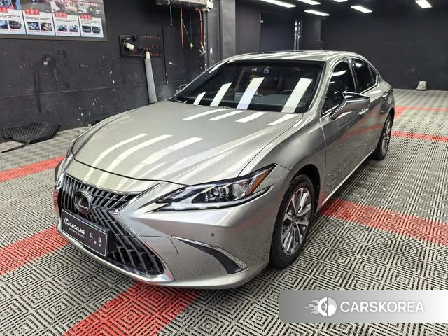 Lexus ES id 4365823 из Китая 7