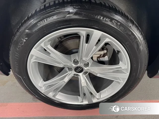 Audi Q8 (4M) id 3347629 из Кореи 16