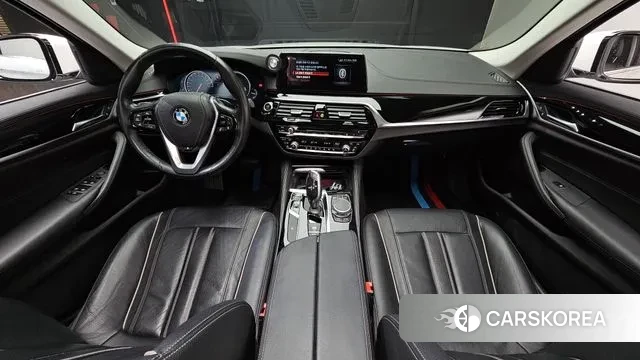 BMW 5 Series (G30) id 3742623 из Кореи 17