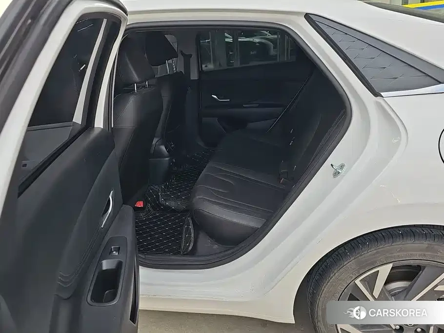 Hyundai Elantra id 4553634 из Китая 13