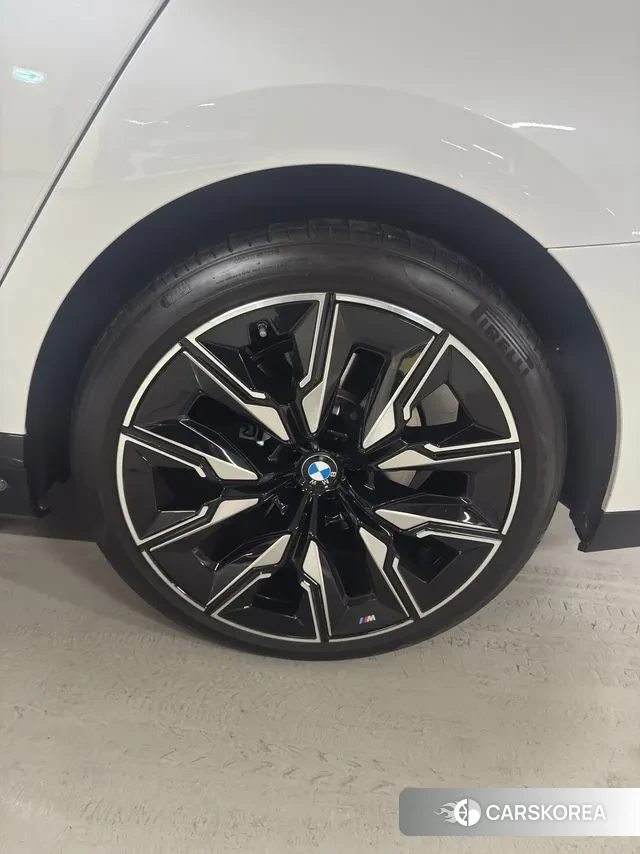 BMW 7 Series (G70) id 3482659 из Кореи 10