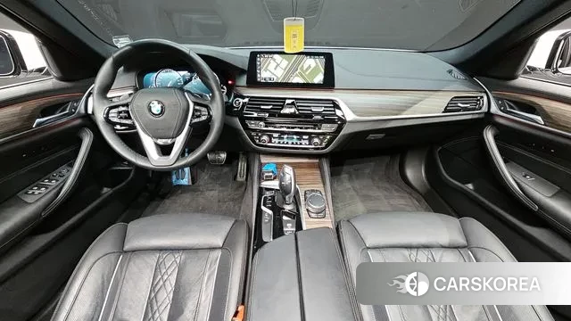 BMW 5 Series (G30) id 3024765 из Кореи 17