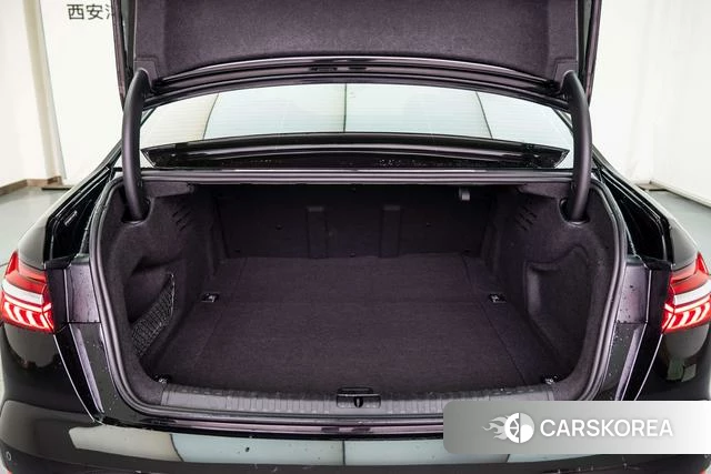 Audi A6L id 4275413 из Китая 23