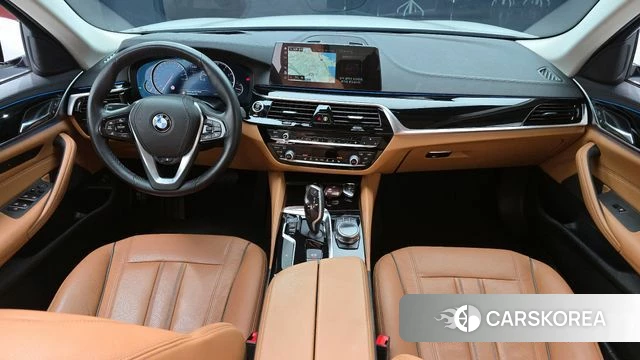 BMW 5 Series (G30) id 4339545 из Кореи 30