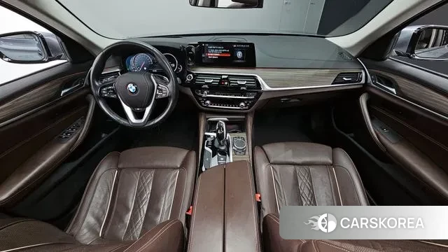 BMW 5 Series (G30) id 3313505 из Кореи 17