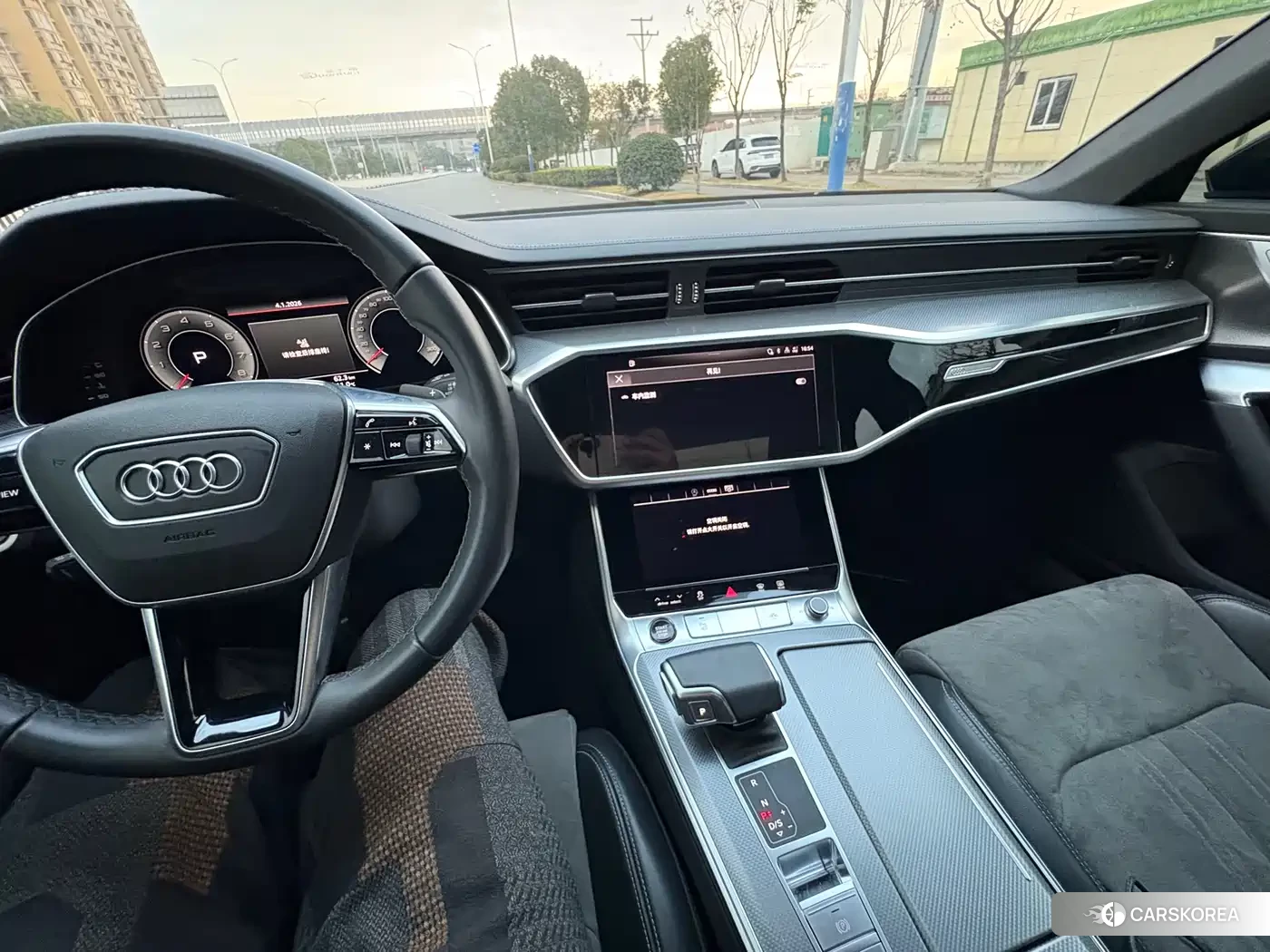 Audi A6L id 4545737 из Китая 13