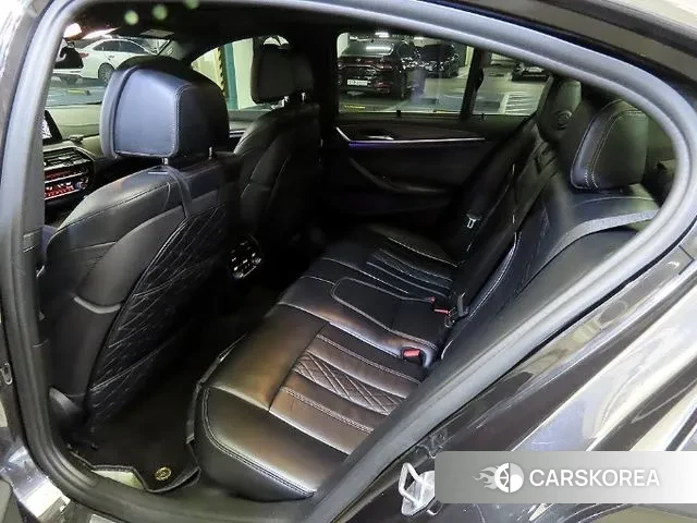 BMW 5 Series (G30) id 3761433 из Кореи 17