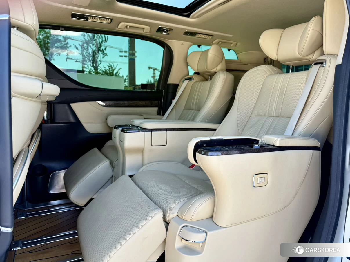 Toyota Alphard id 4461233 из Китая 17