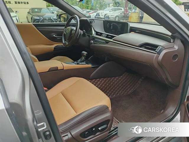 Lexus ES id 4291527 из Китая 9