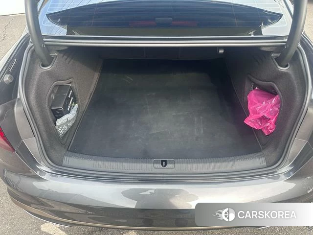Audi A4L id 4215118 из Китая 15