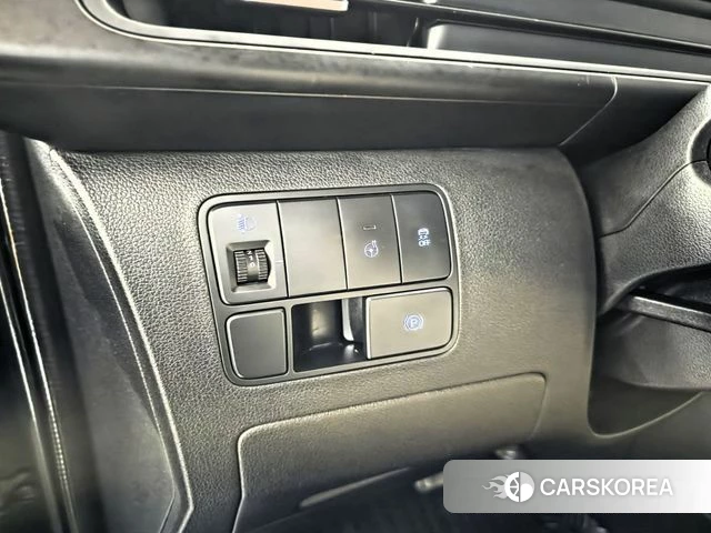 Hyundai Staria id 3892590 из Кореи 17