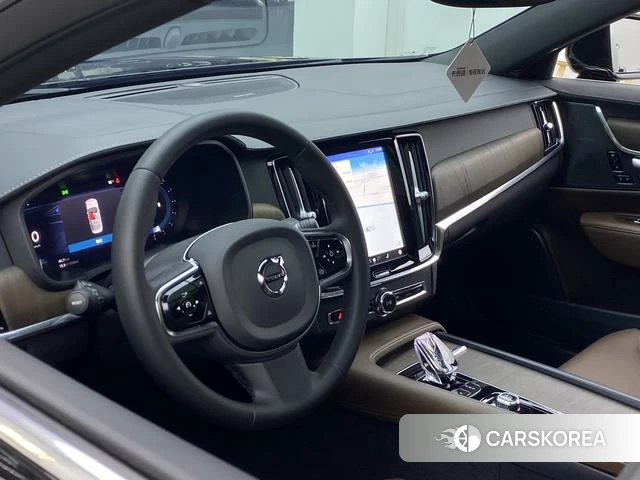 Volvo S90 id 3889972 из Китая 33