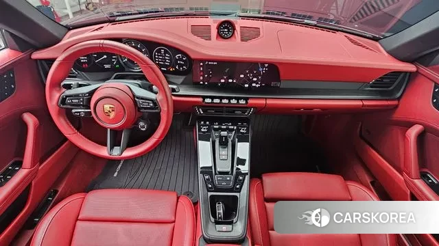 Porsche 911(992) id 3011397 из Кореи 17