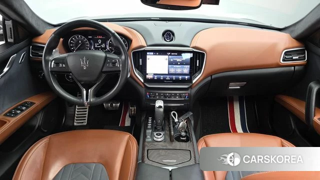Maserati Ghibli id 4524685 из Кореи 17